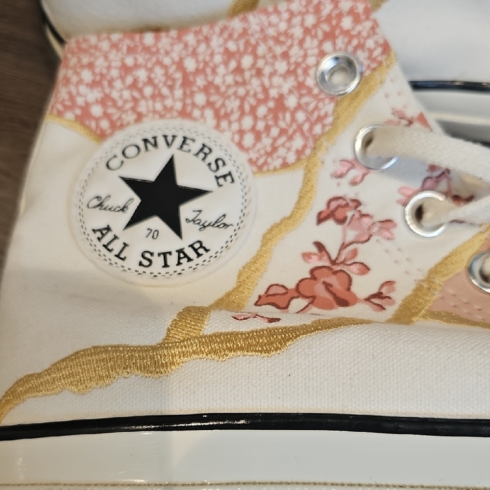 Converse Women's 70 CHUCK TAYLOR Metallic High Top Cream and Light Pink Floral - Picture 2 of 12